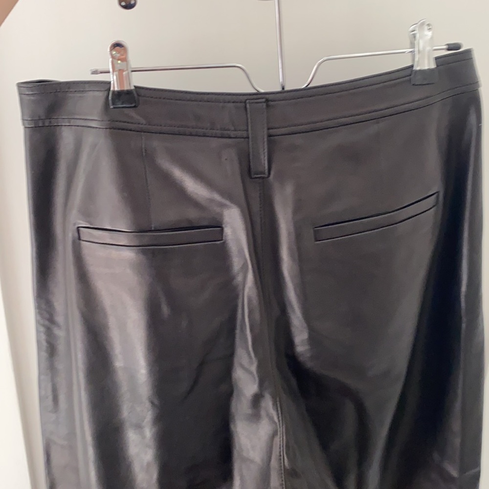 Frame Leather Barrel Leg Pants Size L - Picture 9 of 9